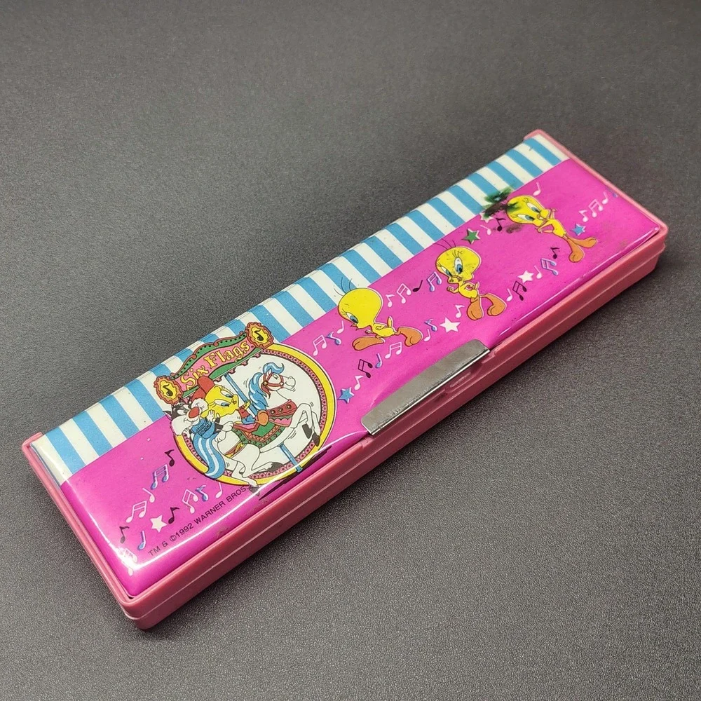 Vintage tweety six flags pencil box holder